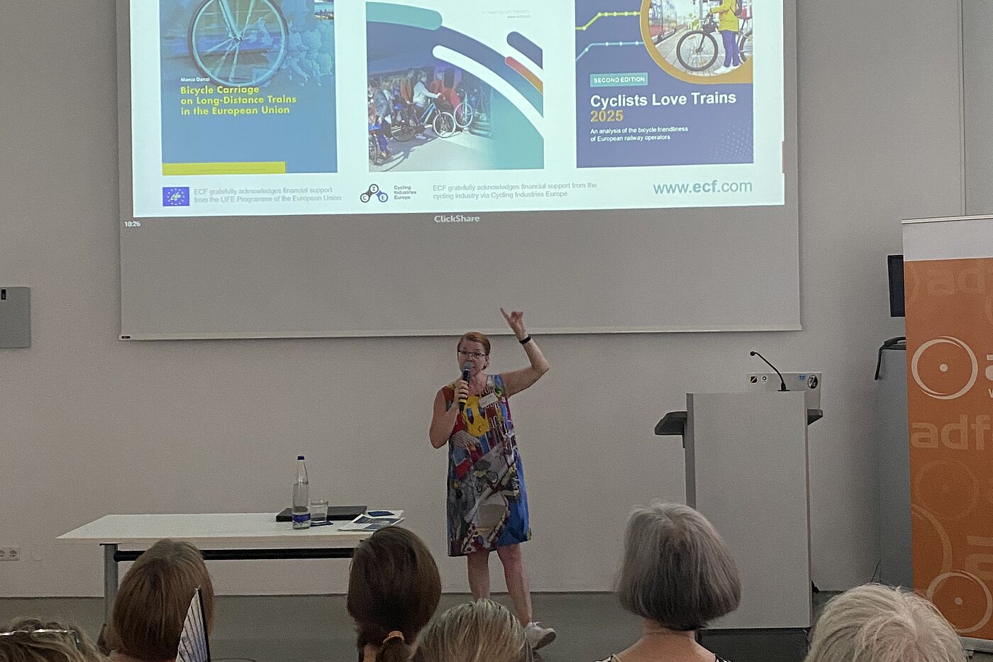 Jill stellt die Studie 'Cyclists Love Trains 2025' vor Jill stellt die Studie 'Cyclists Love Trains 2025' vor