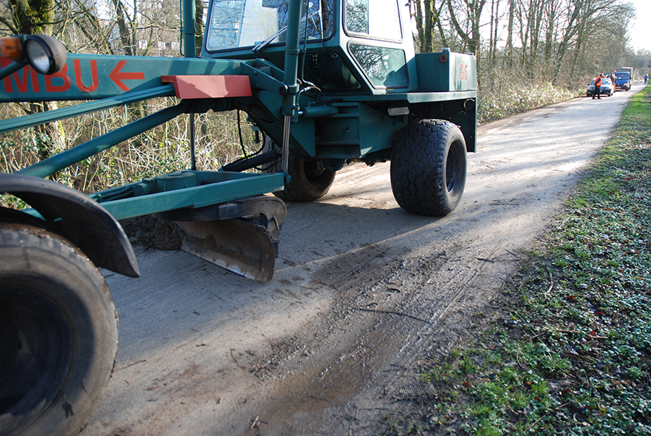 Grader - Das Mittelschild schleift die Oberfläche Plan
