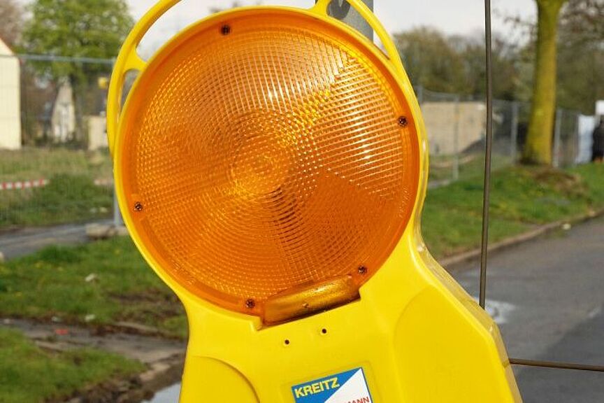 2012-04-12_0022_Baulampe_speziell_0900_0700_sv.jpg Symbolbild_Baulampe