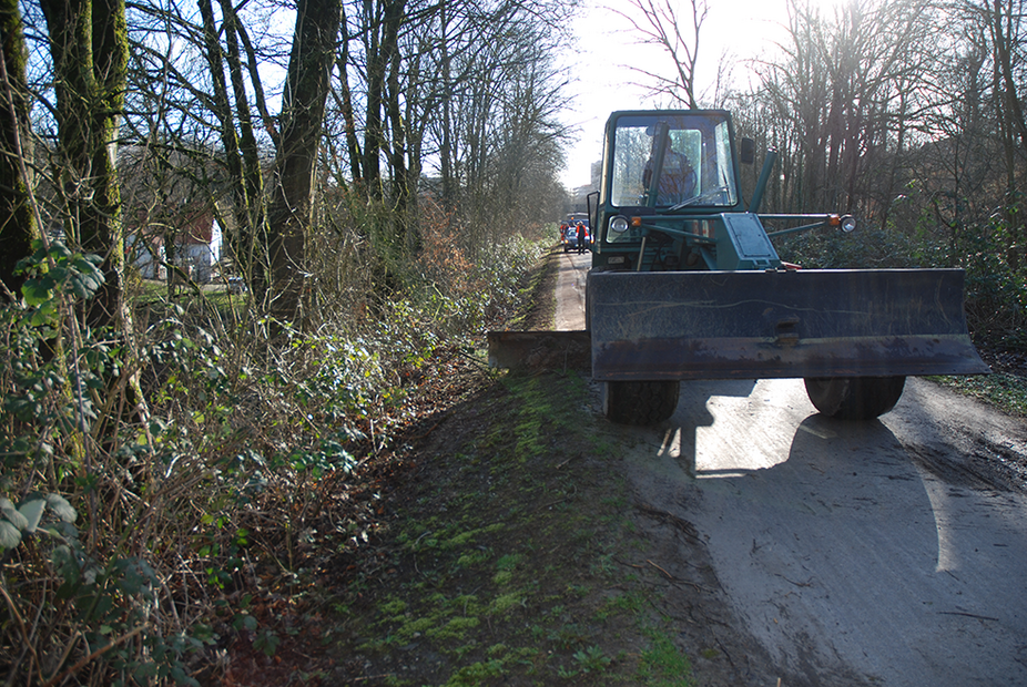 Grader - Abschälen der Bankette